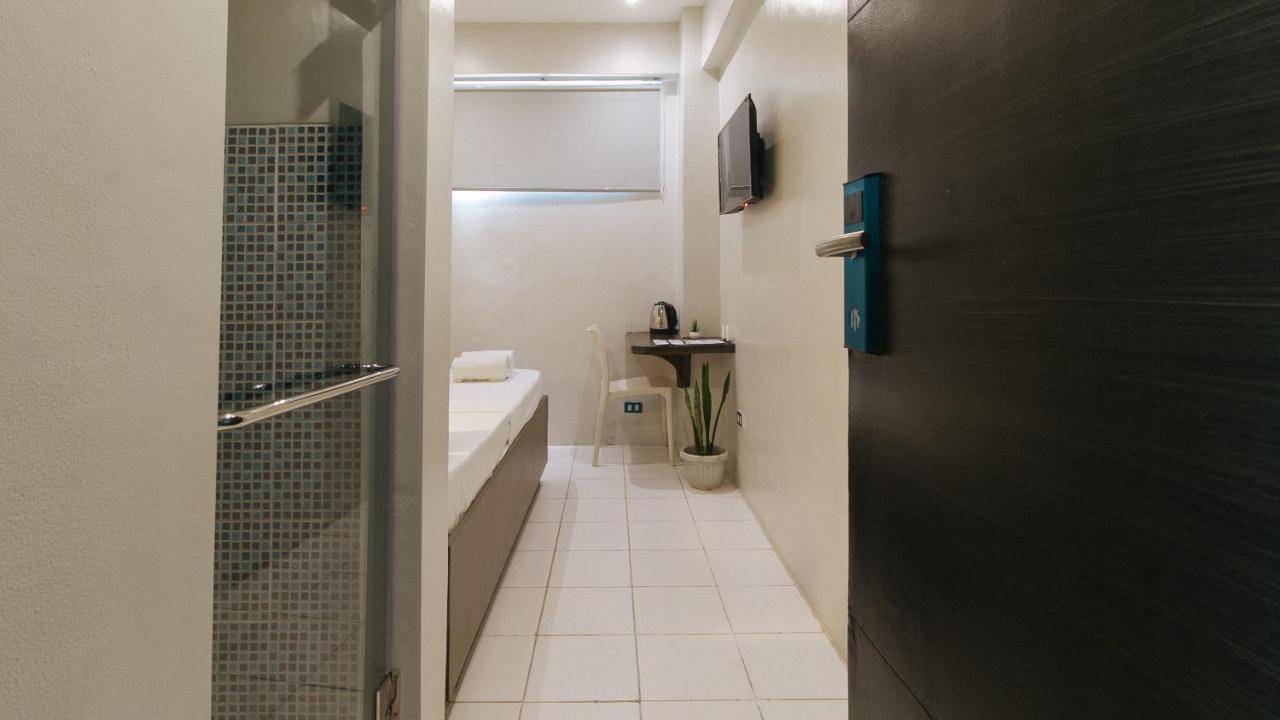 Urbanview At San Antonio'S Place Sampaloc مانيلا المظهر الخارجي الصورة
